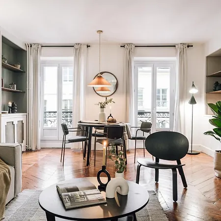 Yasemin - 2 A Halles *