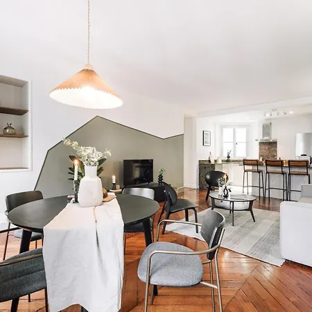 Yasemin - 2 A Halles * Paris