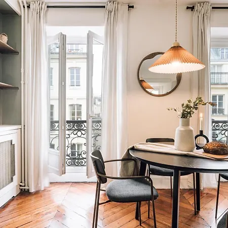 Yasemin - 2 A Halles