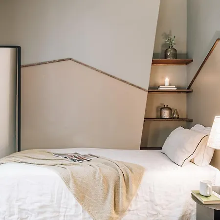 Yasemin - 2 A Halles Paris